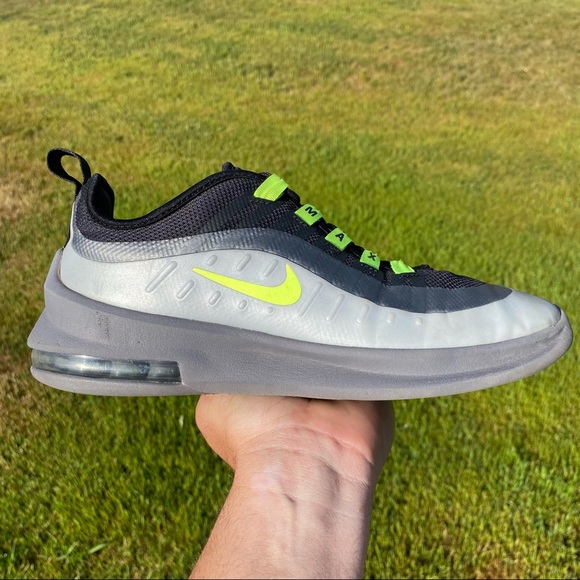 nike air max axis grey volt